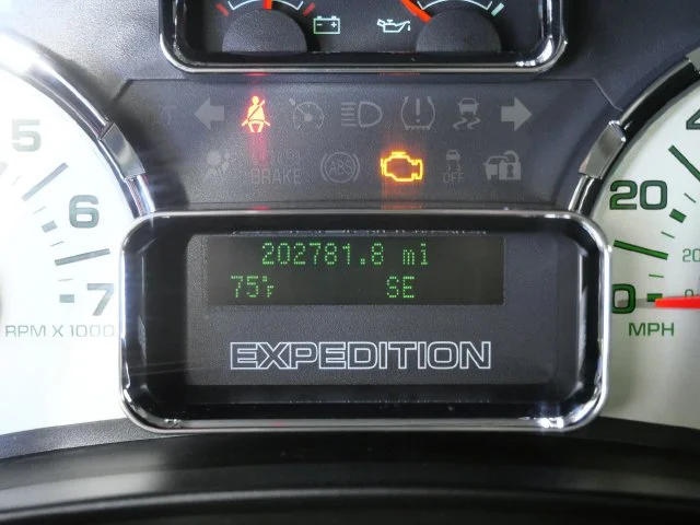 Used 2014 White Ford XL image 25