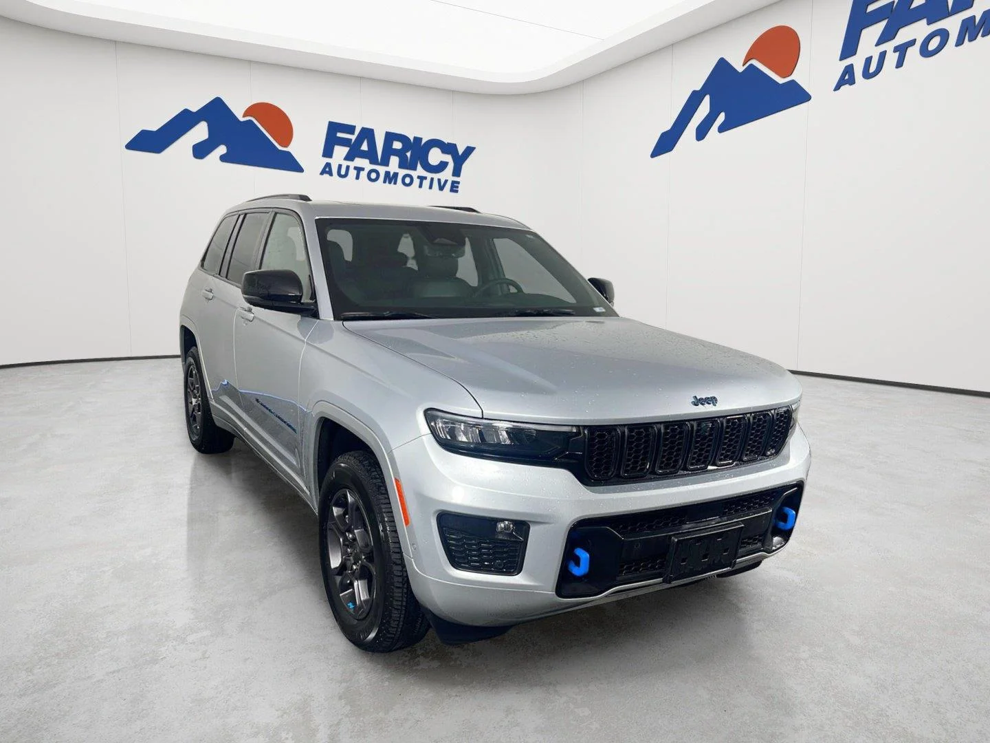 Used 2024 Silver Zynith Jeep Anniversary Edition image 4