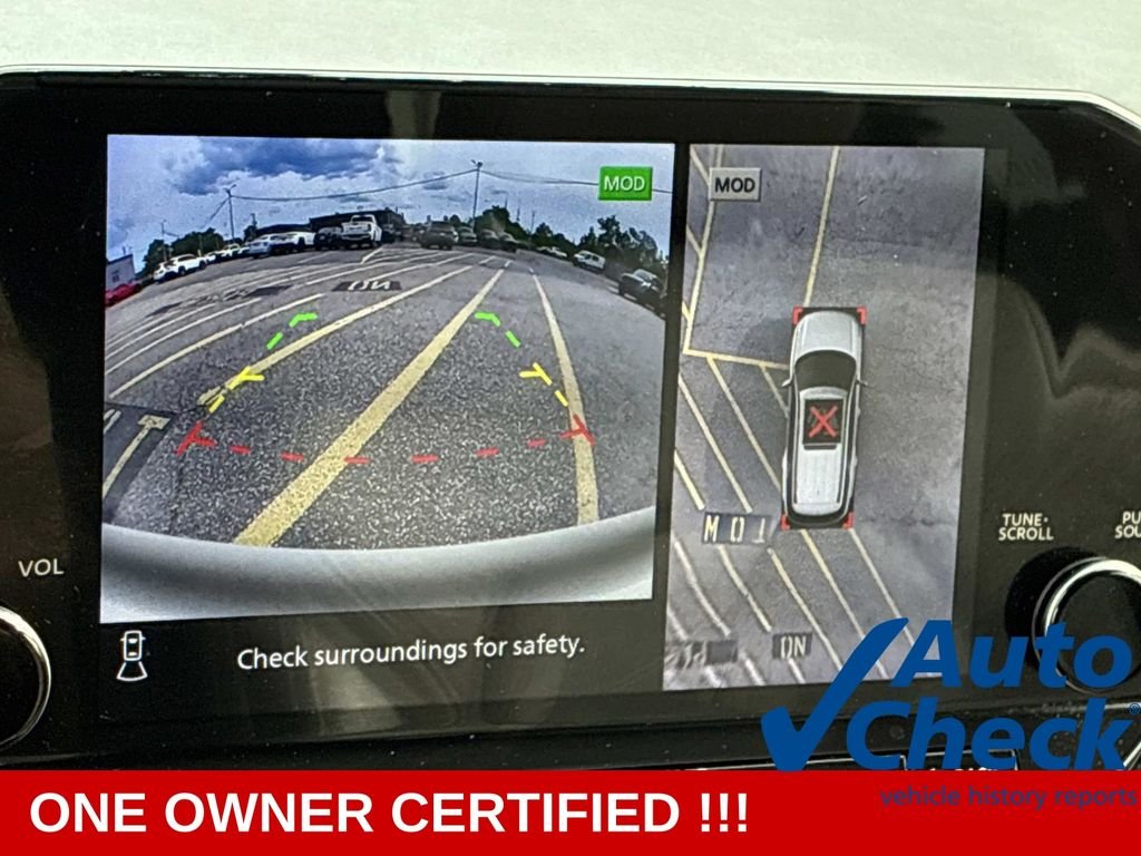 Used 2023 White Nissan SL image 36