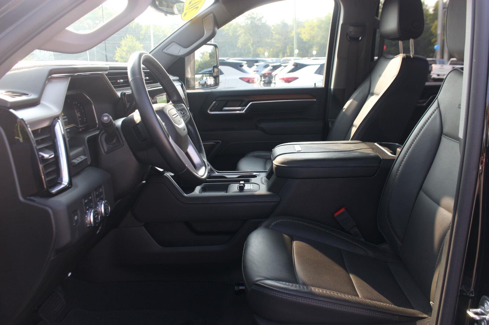 Used 2025 Onyx Black GMC Denali image 13