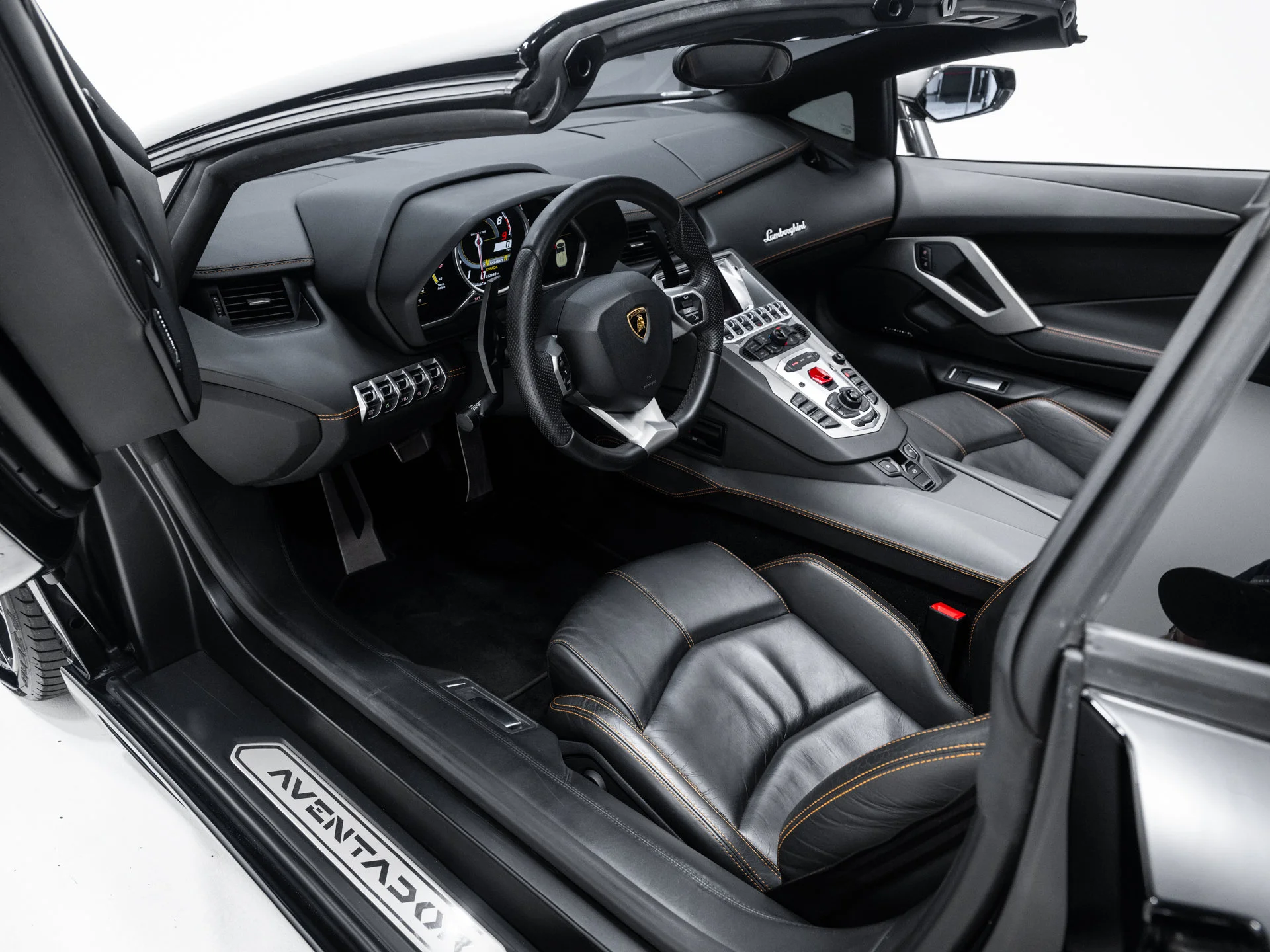 Used 2014  Lamborghini LP700-4 image 29