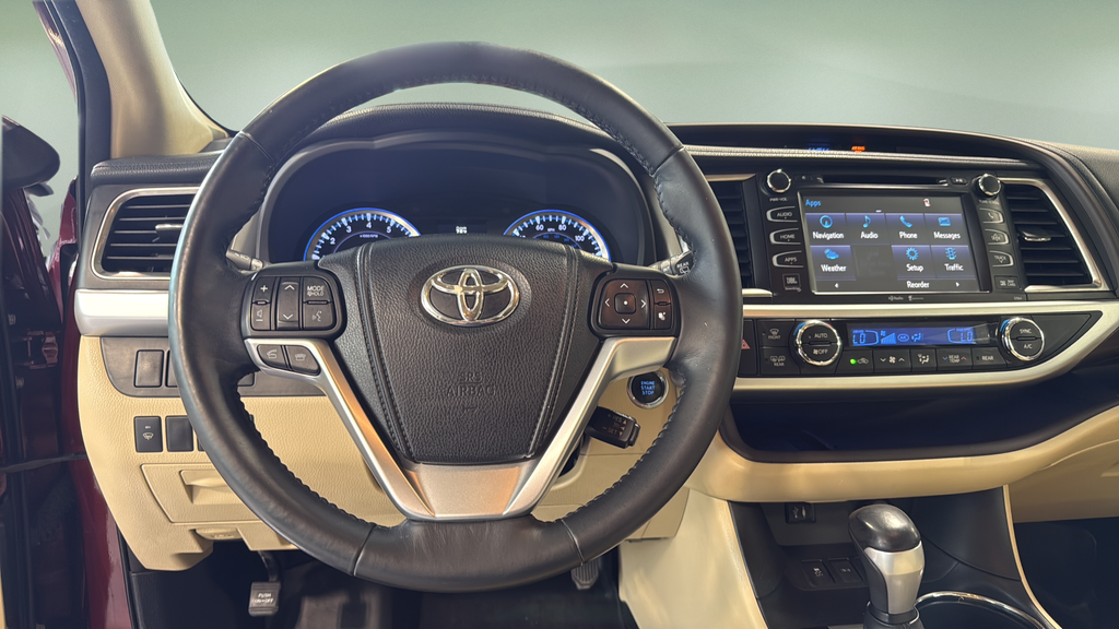 Used 2014 Red Toyota Limited image 24