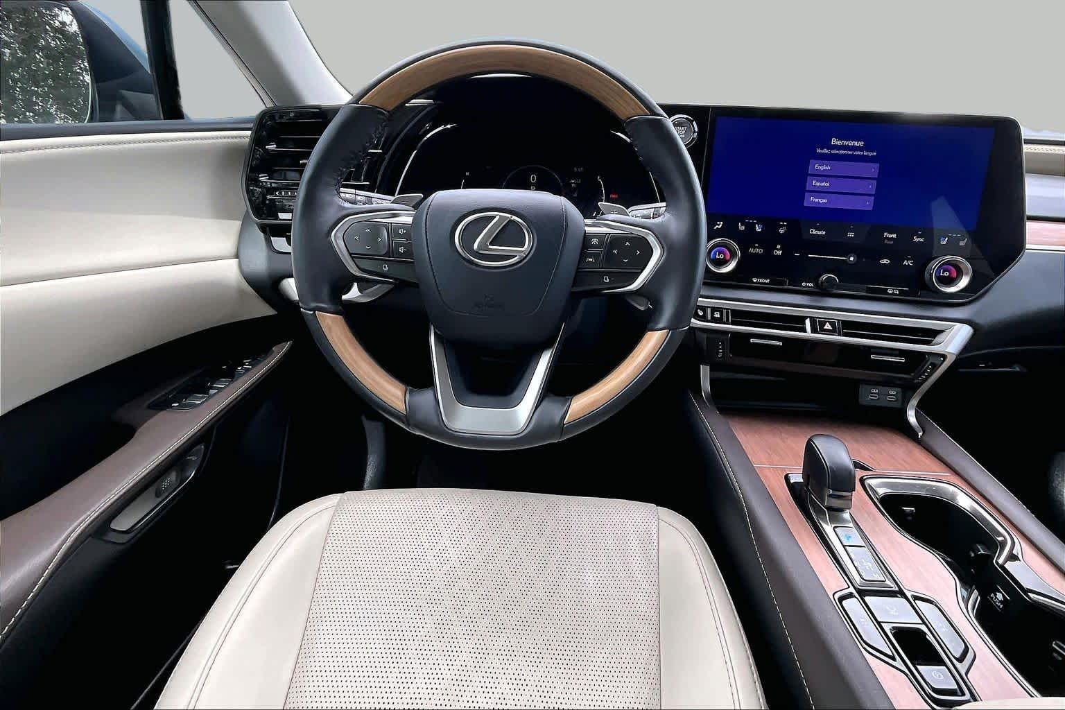 Used 2024 Iridium Lexus Premium Plus image 6