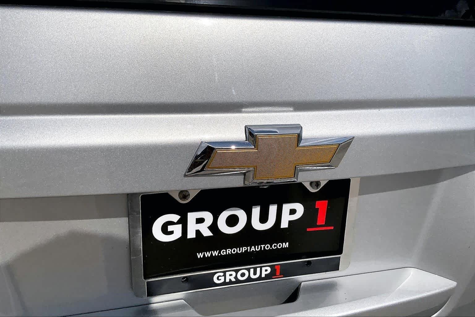 Used 2016 Silver Ice Metallic Chevrolet LS image 10