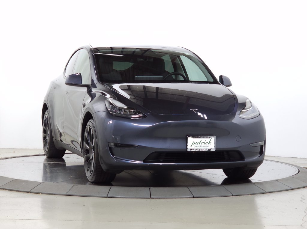 Used 2022 Midnight Silver Metallic Tesla Long Range image 1