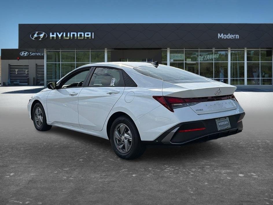 New 2026 Serenity White Hyundai SE image 19