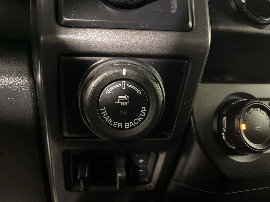 Used 2019 Black Metallic Ford XLT image 21