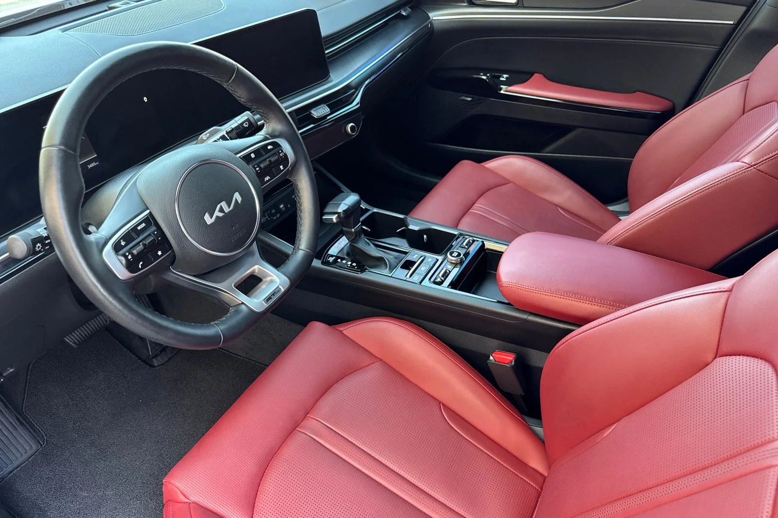 Used 2025 Steel Kia GT-Line image 12