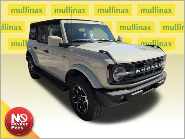 2026 Ford Bronco Outer Banks