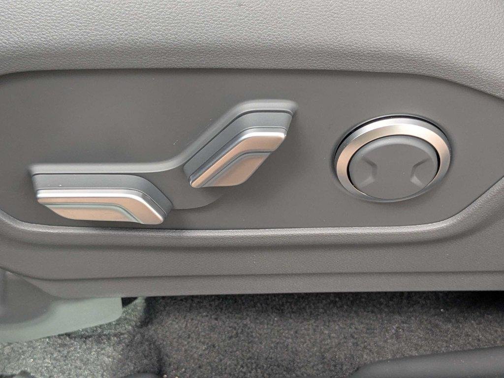 New 2027 Gray Hyundai SEL image 20