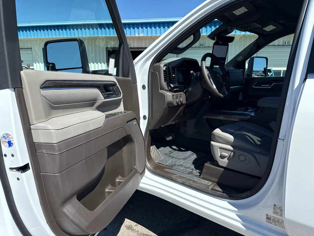 New 2026 Summit White Chevrolet LTZ image 10