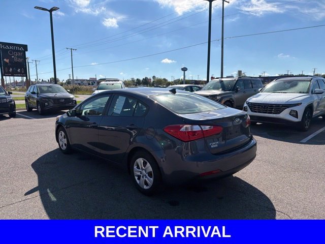 Used 2016 Blue Kia LX image 17