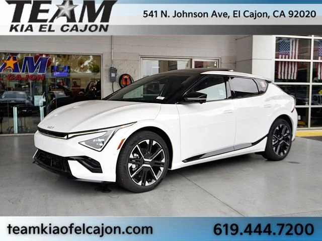 New 2026 White Kia GT-Line image 5