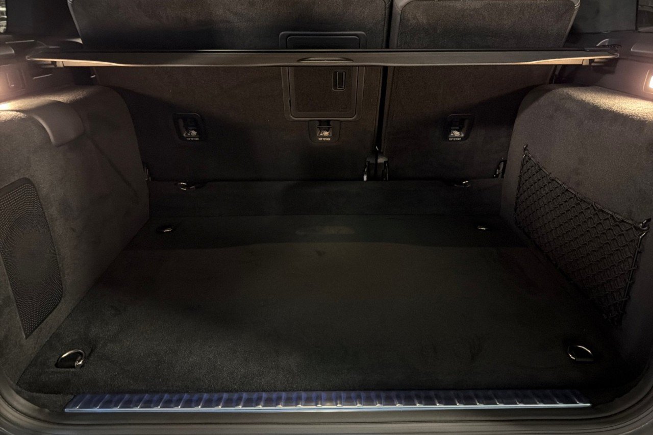 New 2027 MANUFAKTUR Arabian Grey Non- Metallic Mercedes-Benz G 580e SUV image 14