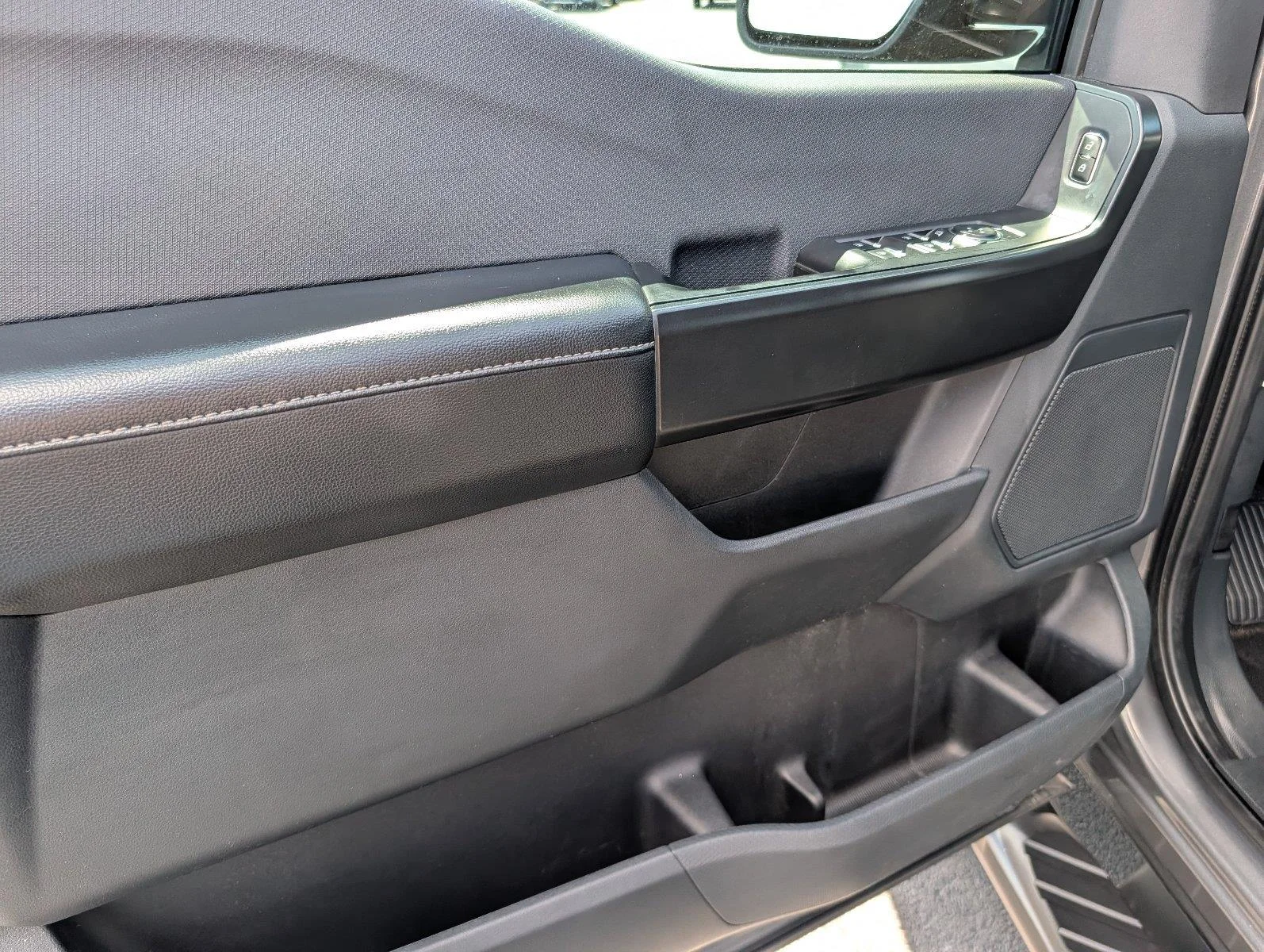 Used 2023 Carbonized Gray Ford XL image 15
