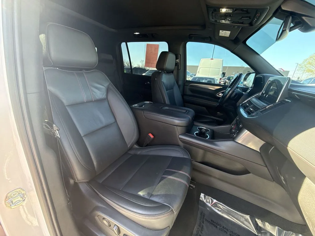 Used 2022 White Chevrolet RST image 25