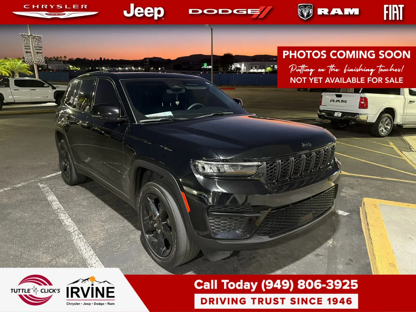 Used 2024 Diamond Black Crystal Pearlcoat Jeep Altitude X image 2