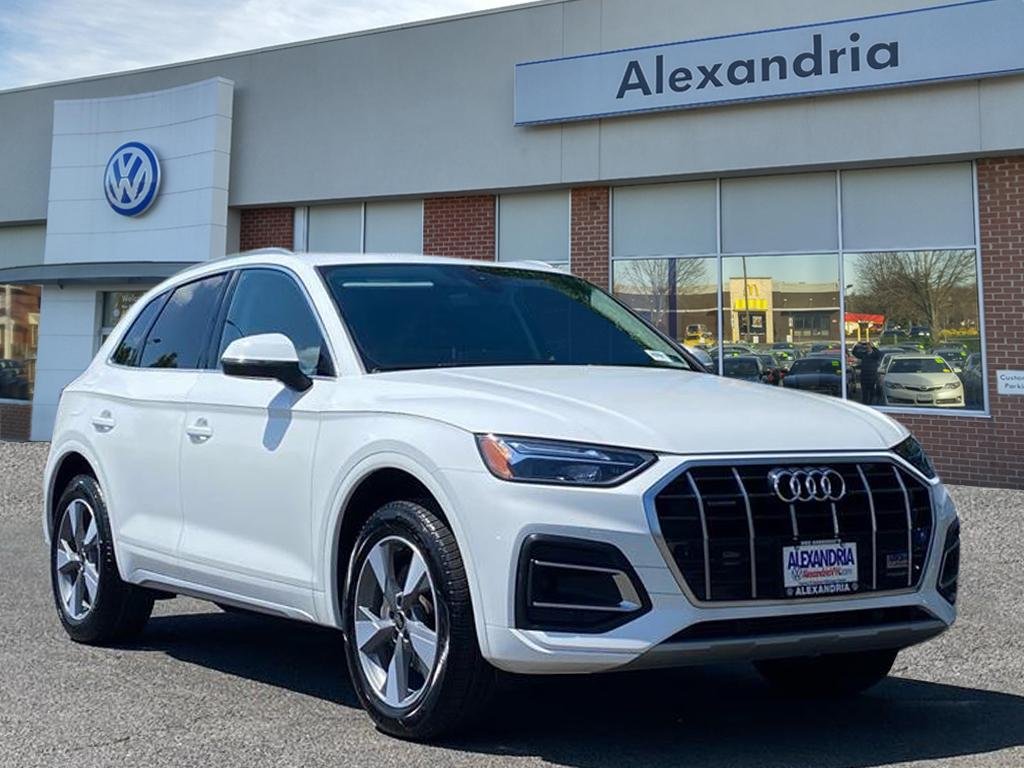 2023 Audi Q5 40 Premium's photo