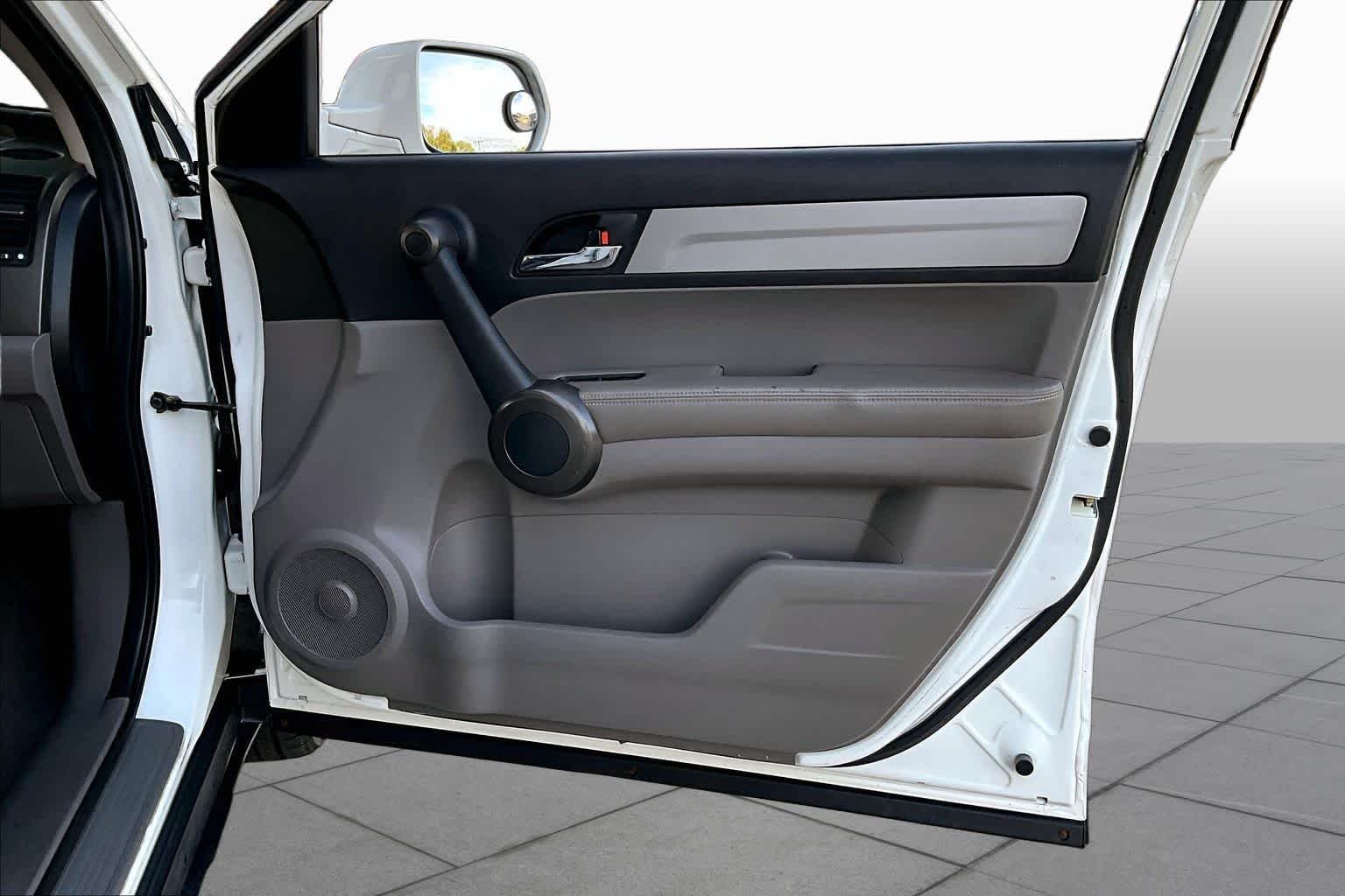 Used 2010 Taffeta White Honda EX-L image 21