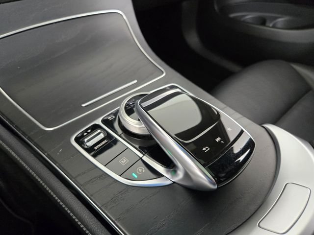 Used 2019 White Mercedes-Benz GLC 300 image 28