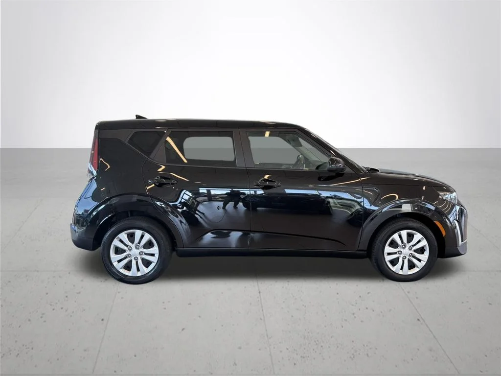 Used 2023 Black Kia LX image 6