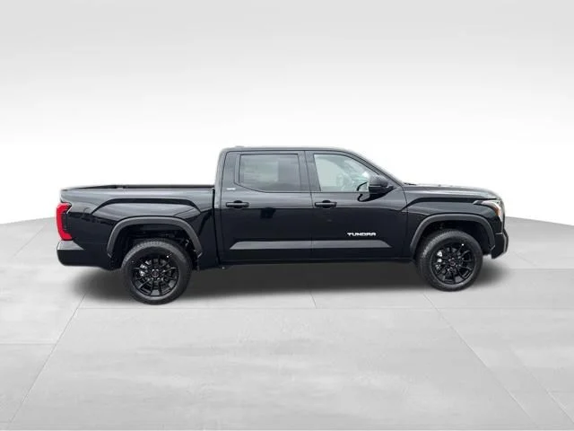 2026 Toyota Tundra SR5 - Photo 6