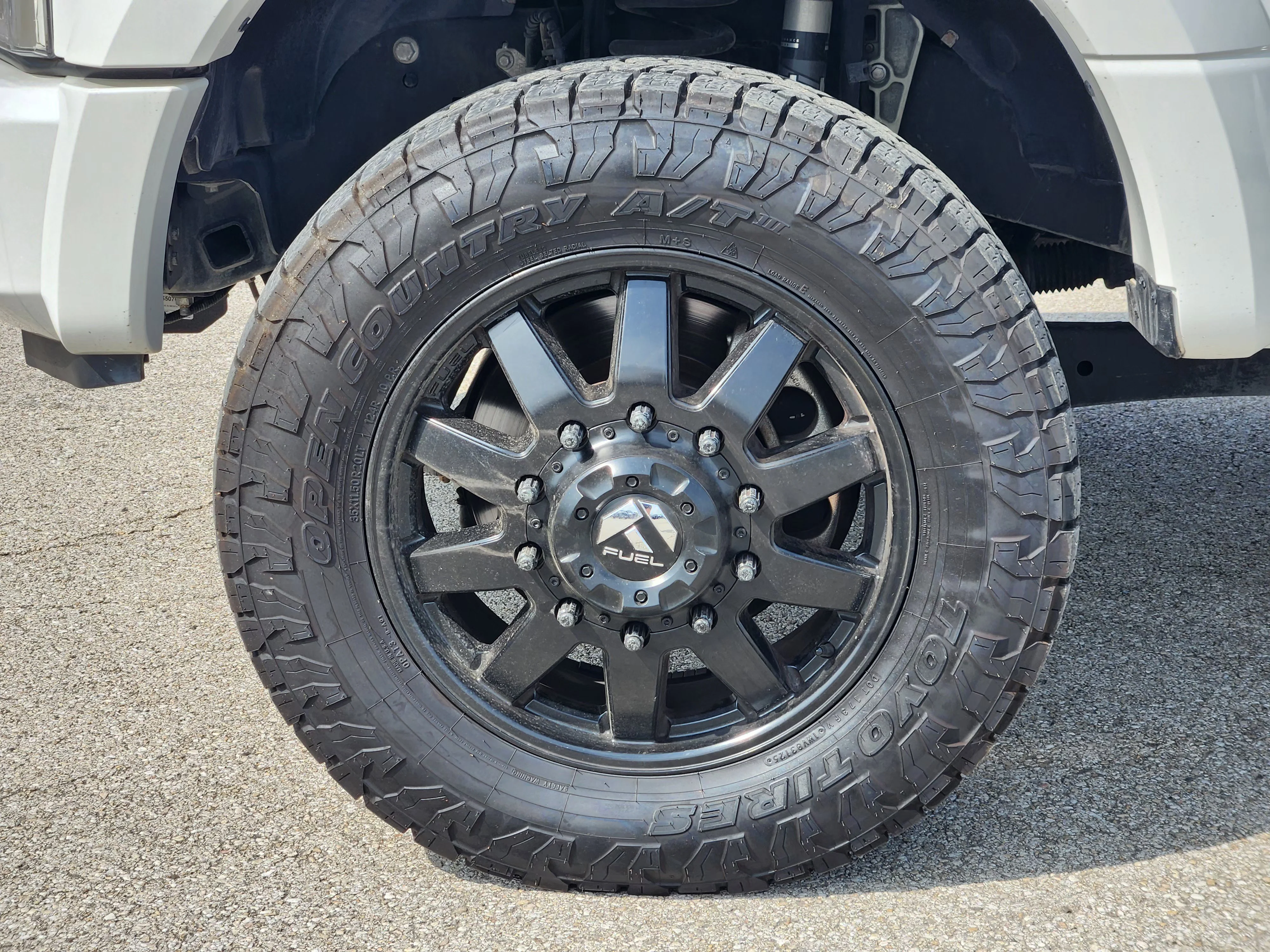 Used 2022  Ford Limited image 10