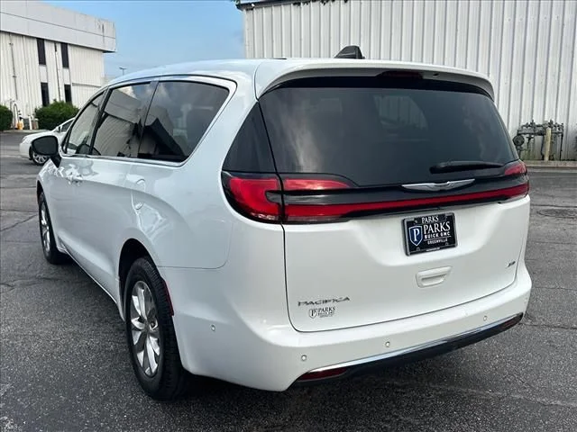 Used 2023 White Chrysler Touring L image 8
