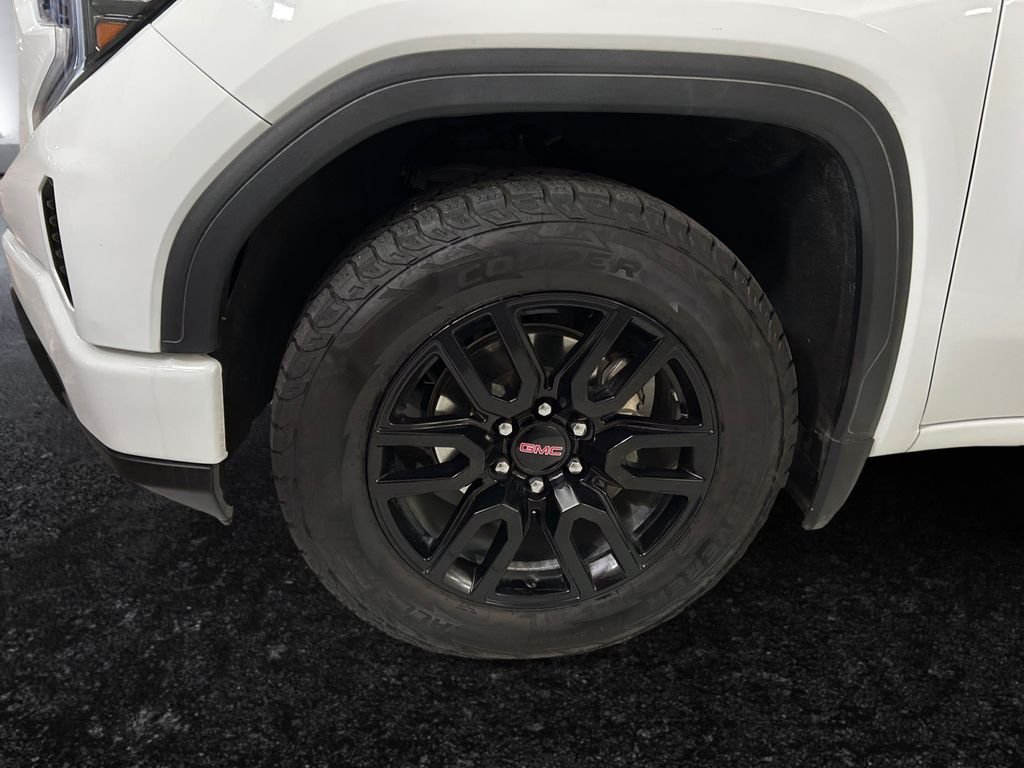 Used 2023 White GMC Elevation image 25