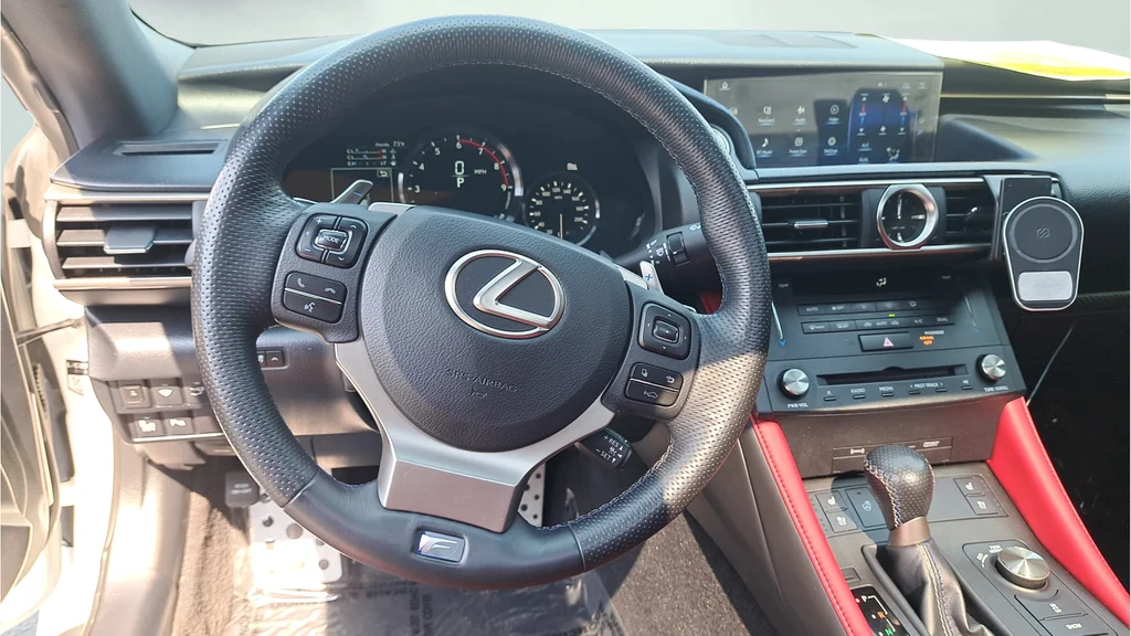 Used 2015 White Lexus F image 16