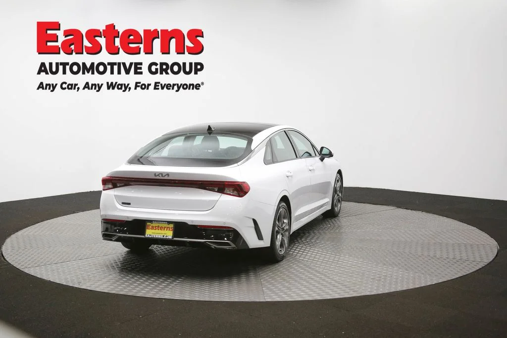 Used 2022 White Kia EX image 39