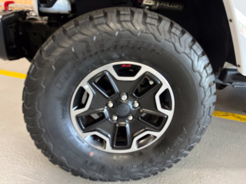 Used 2017 Bright White Clearcoat Jeep Rubicon image 4