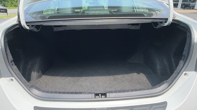 Used 2018 White Toyota SE image 15