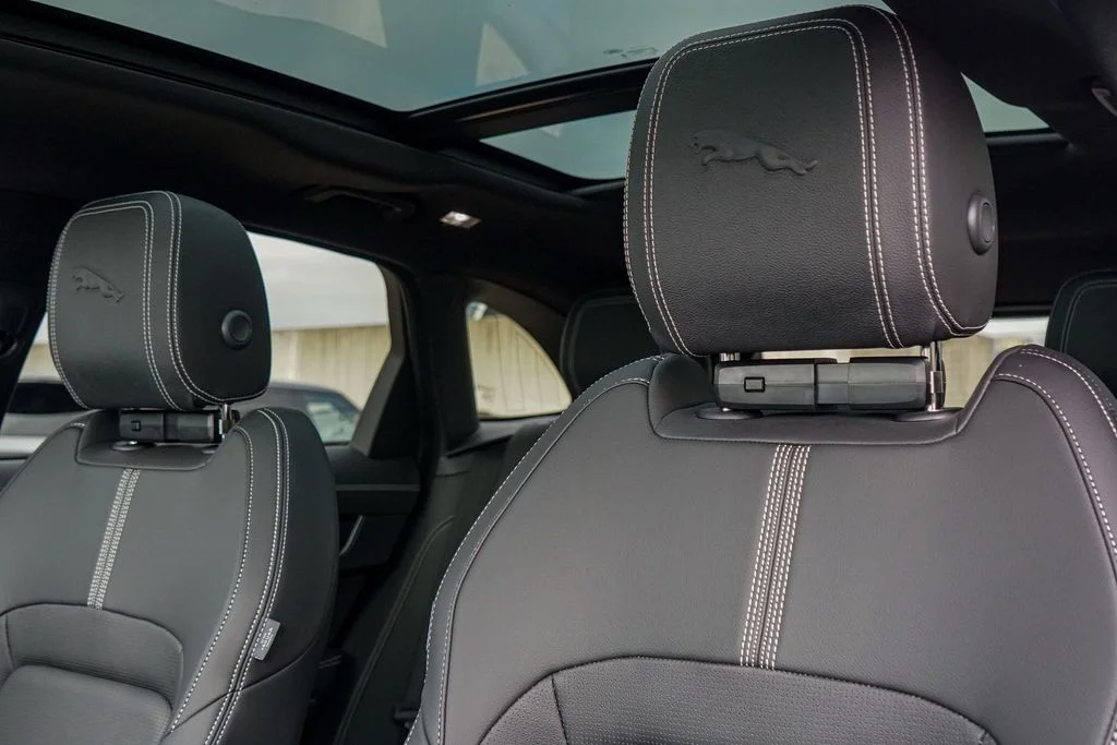 2026 Jaguar F-Pace R-Dynamic S - Photo 15