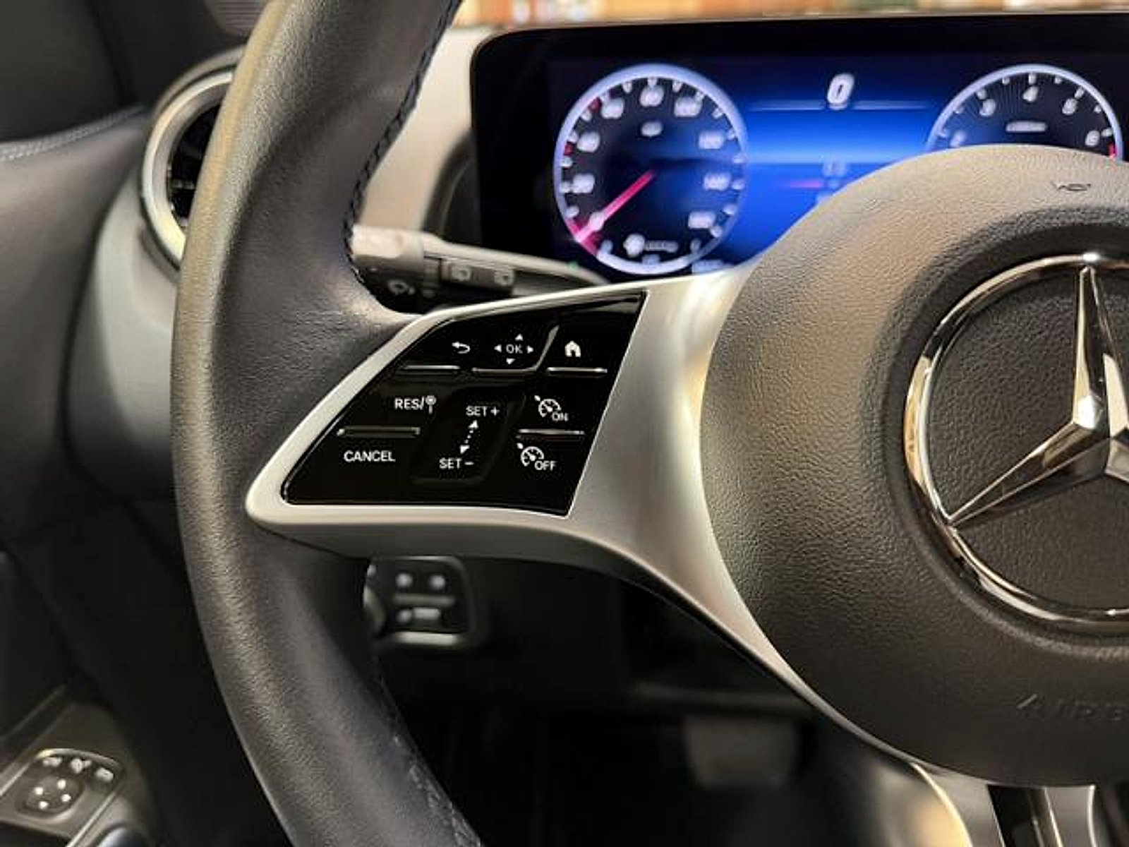 Certified Used 2025 Night Black Mercedes-Benz  image 17