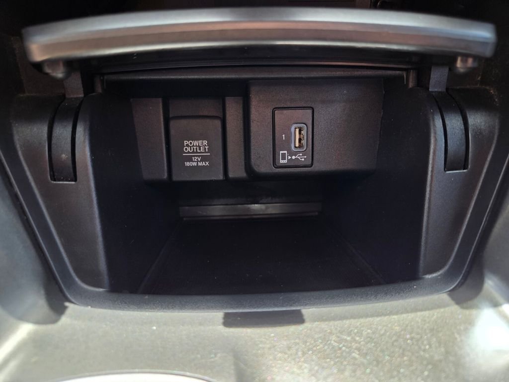 Used 2018 White Honda EX-L image 26