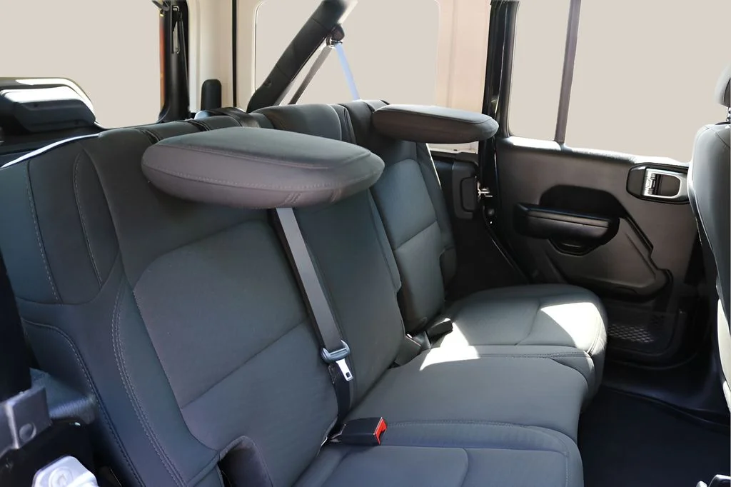 Used 2021 Black Jeep Unlimited Sport S image 19