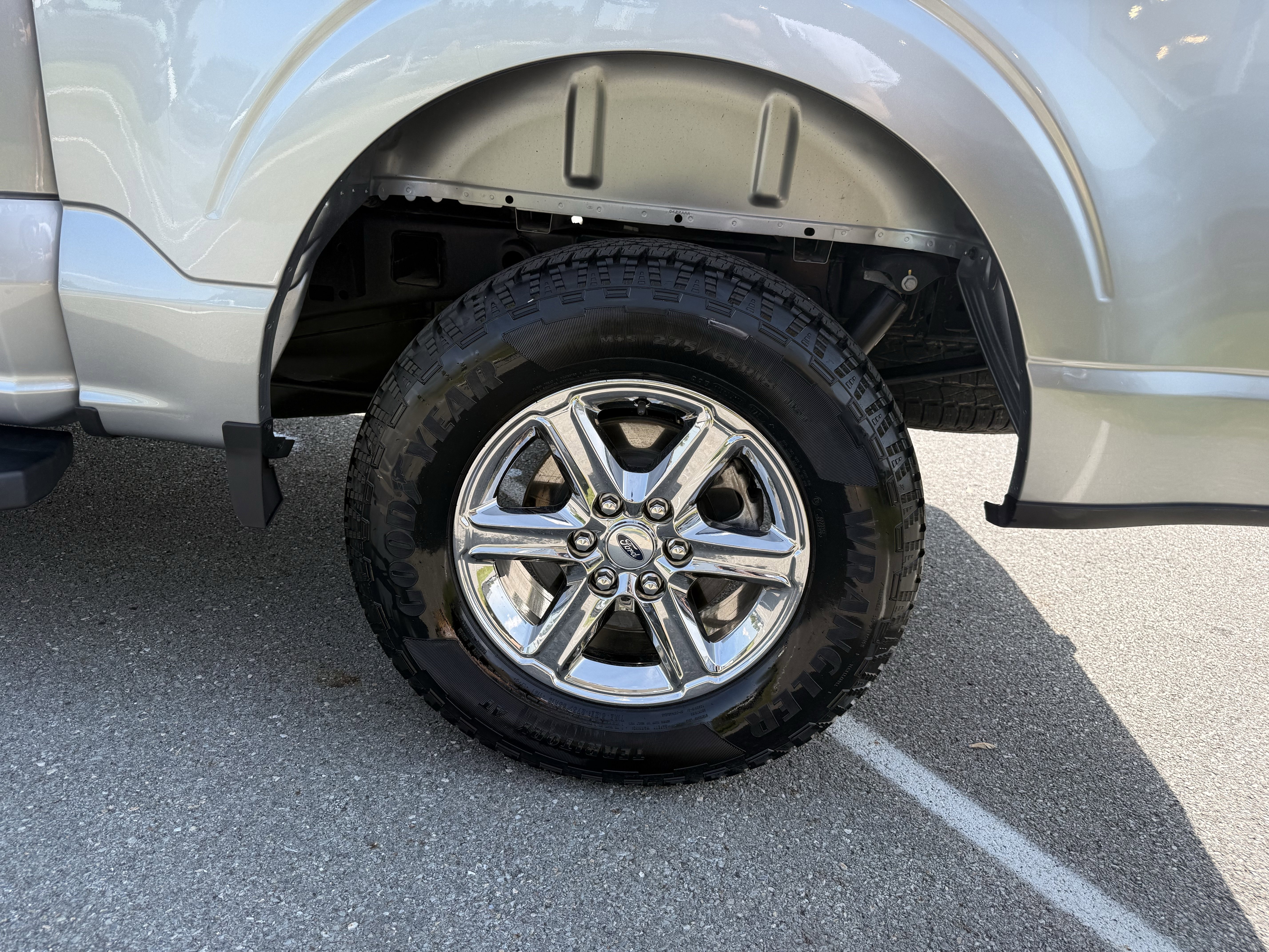 Used 2025 Silver Metallic Ford XLT image 46
