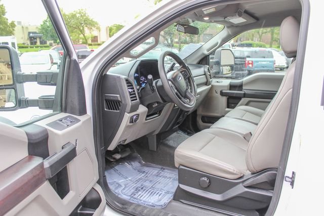 Used 2019 White Ford XL image 16