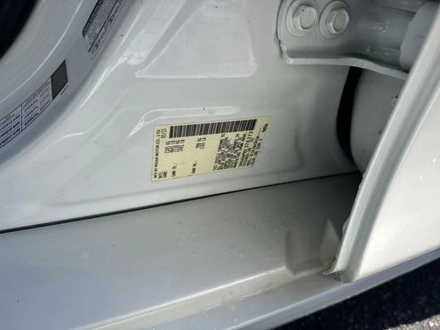 Used 2016 White Nissan SR image 34