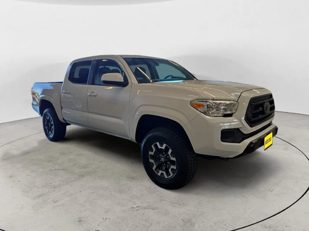 Used 2021 White Toyota SR image 5
