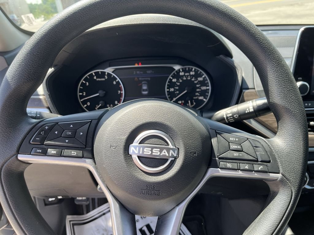 Used 2024 Gray Nissan 2.5 SV image 14