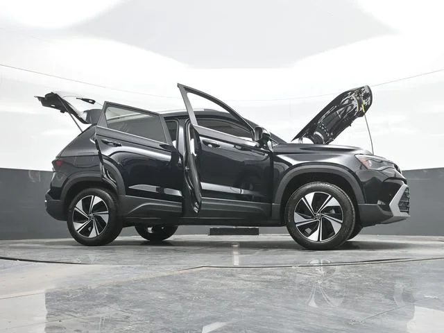 New 2026 Black Volkswagen 1.5T SE image 31