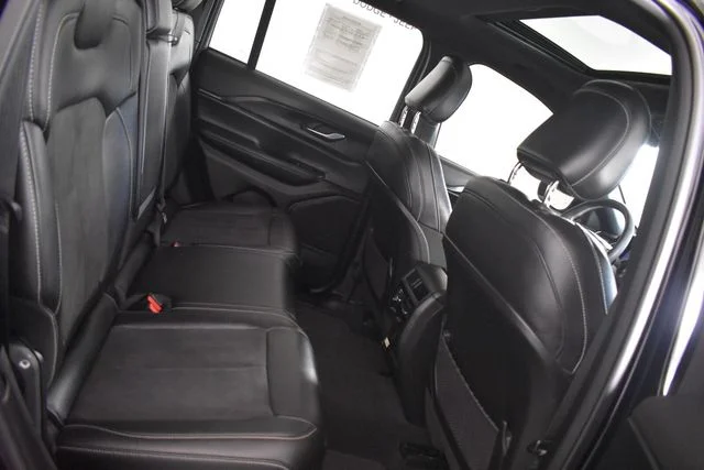 2023 Jeep Grand Cherokee Altitude - Photo 16
