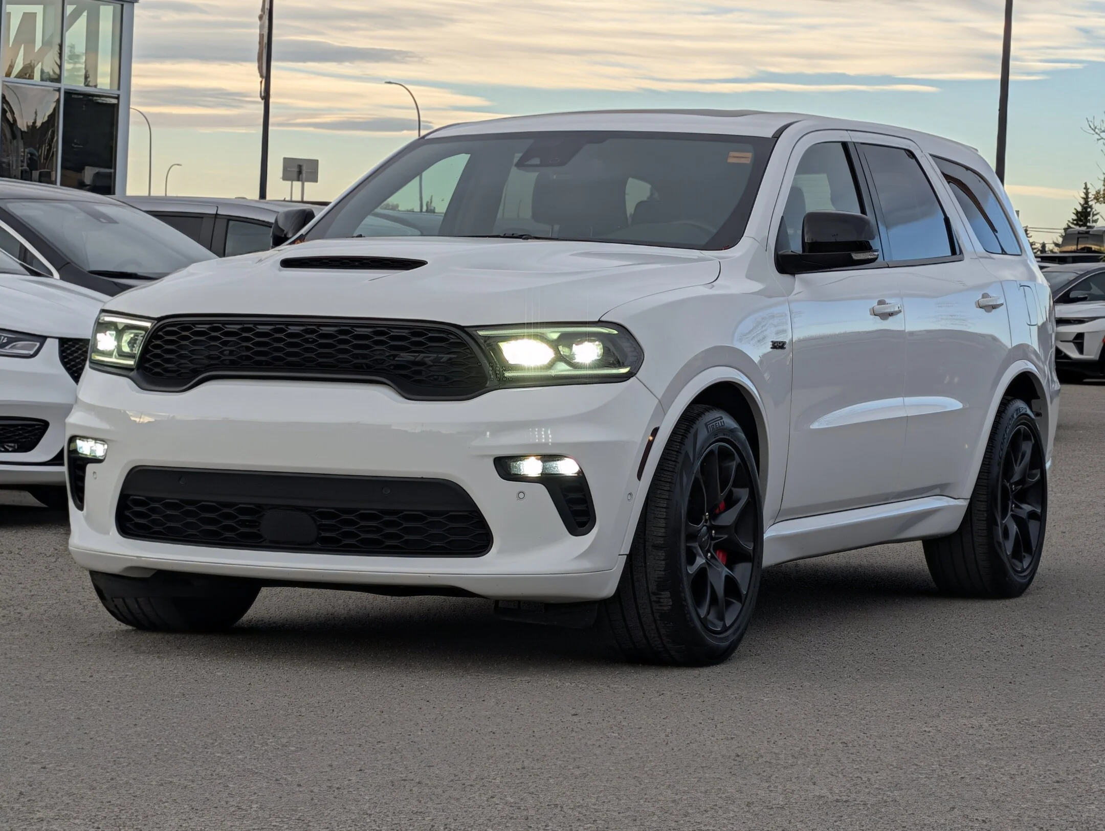 Used 2022 White Dodge SRT 392 - Black Pkg - Trailer Tow IV - Sunroo - SRT 392 AWD image 4