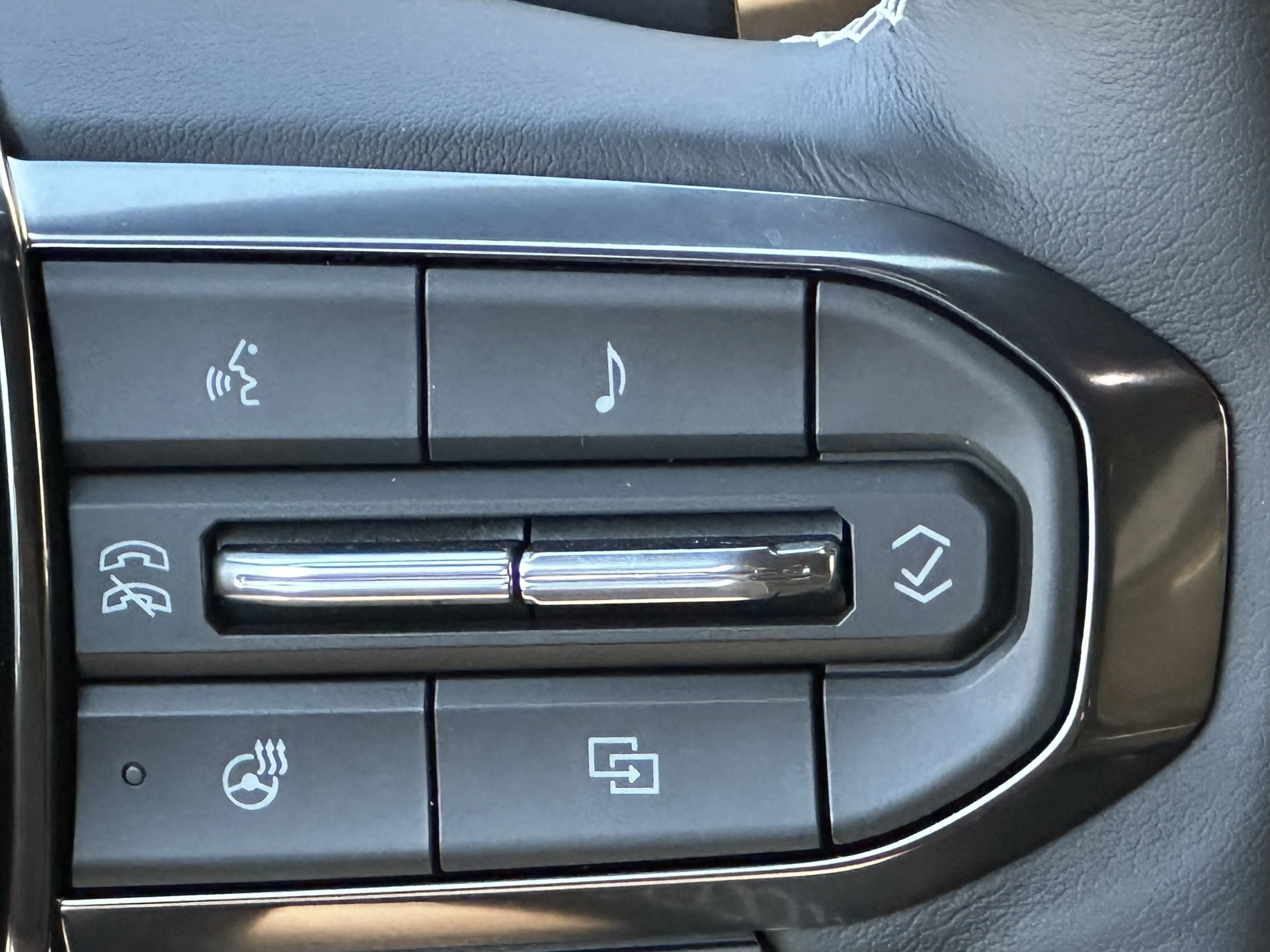 New 2026 Glacier White Tricoat GMC Denali Ultimate image 13