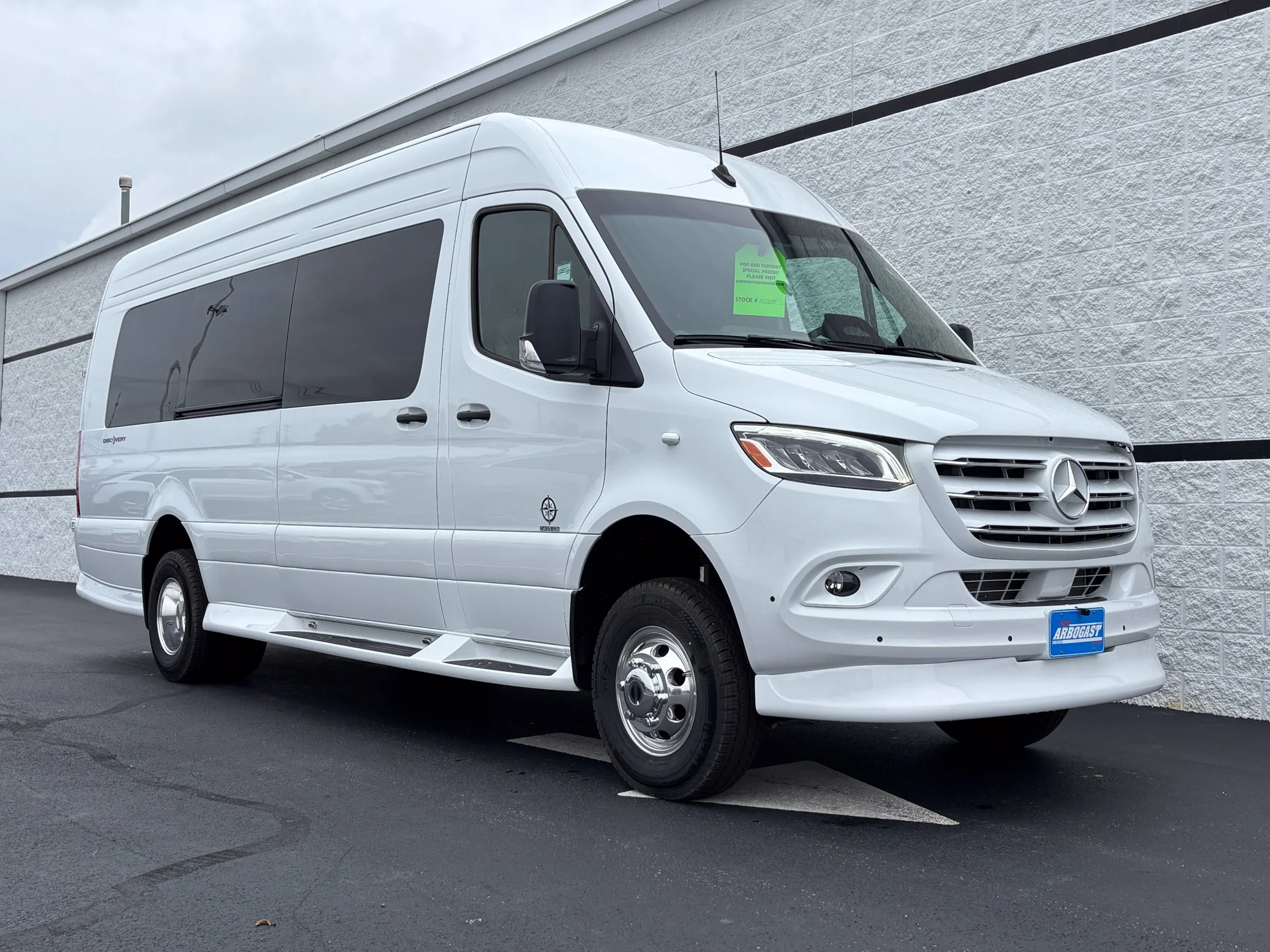 New 2027 White Mercedes-Benz Discovery Touring image 1