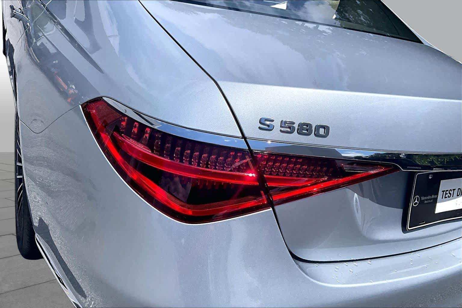 Used 2021 Cirrus Silver Mercedes-Benz S 580 image 29