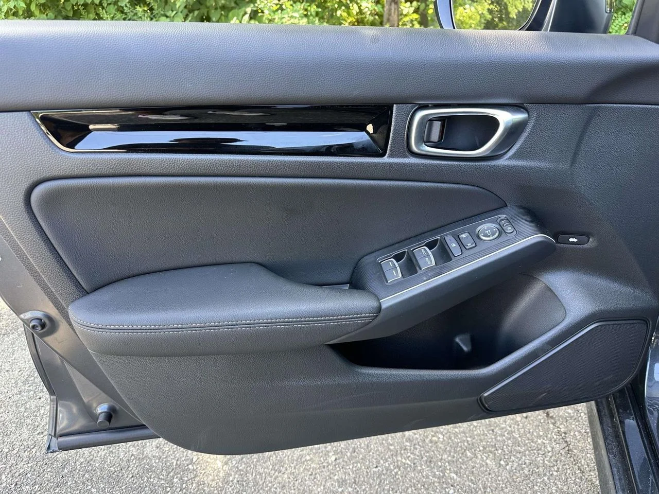Used 2025 Meteorite Gray Metallic Honda Sport image 17