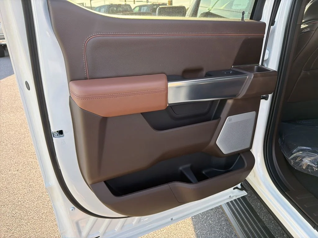 New 2026 Star White Metallic Tri-Coat Ford King Ranch® image 17